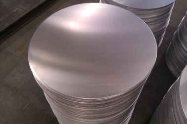 Porcellana Cerchi di alluminio di superficie luminosi per gli articoli della cucina, mulino 1050 1060 1100 3003 finito fornitore